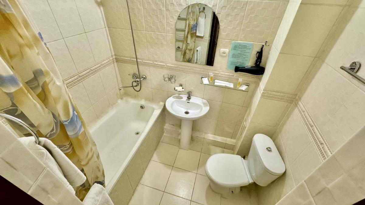Hotel Zhambyl - Housity