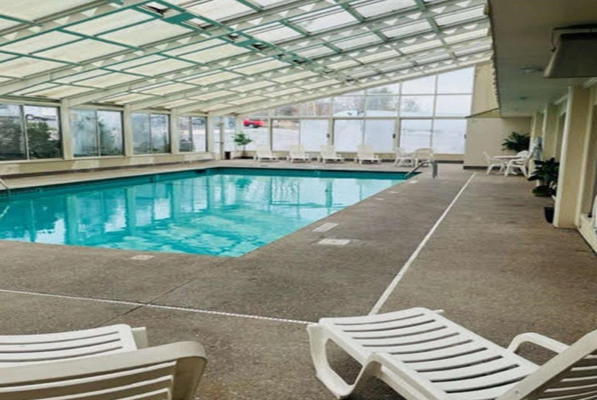 Baymont by Wyndham Keokuk - Housity