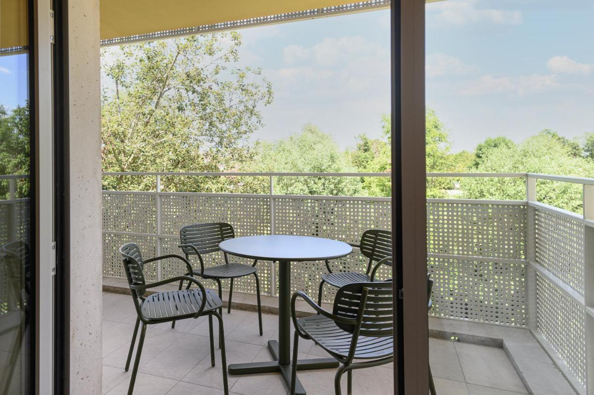 Balcon ou terrasse dans l'établissement voco Beaune , Cité des Vins by IHG