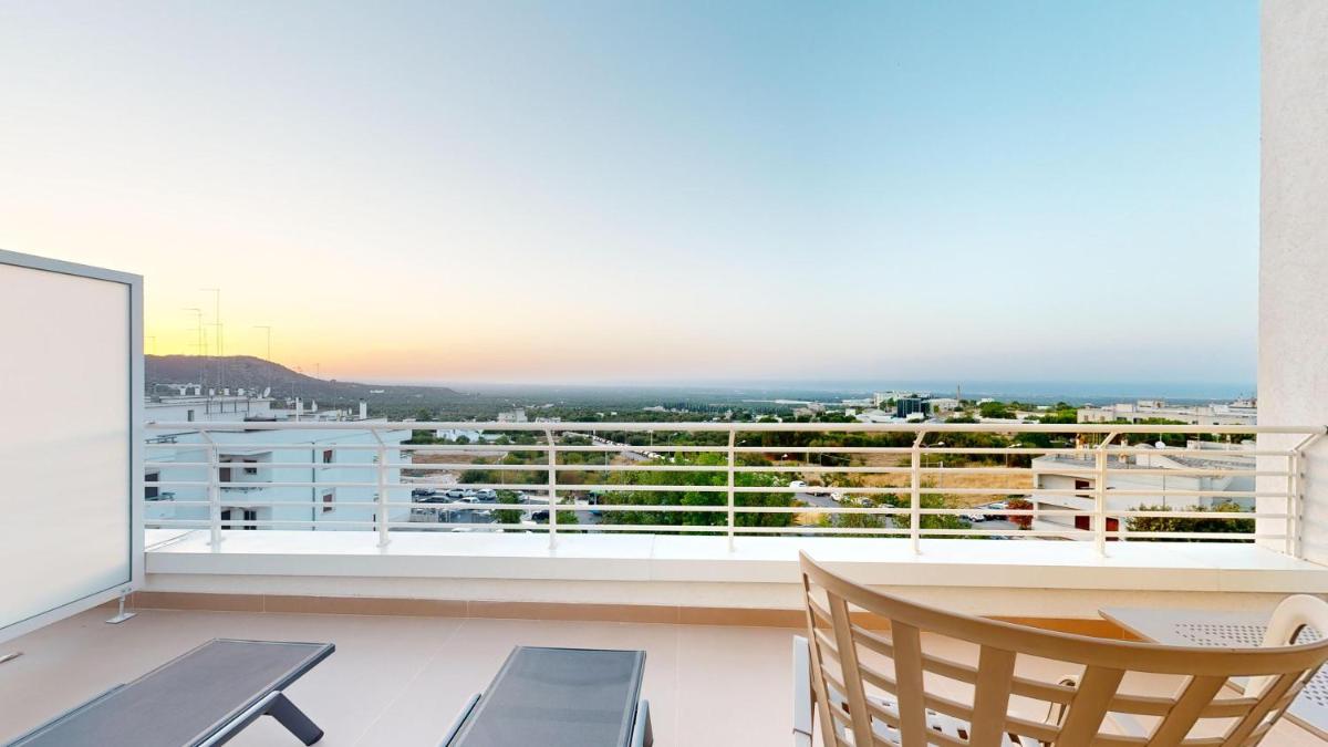 PRIMO OSTUNI HOTEL - Housity