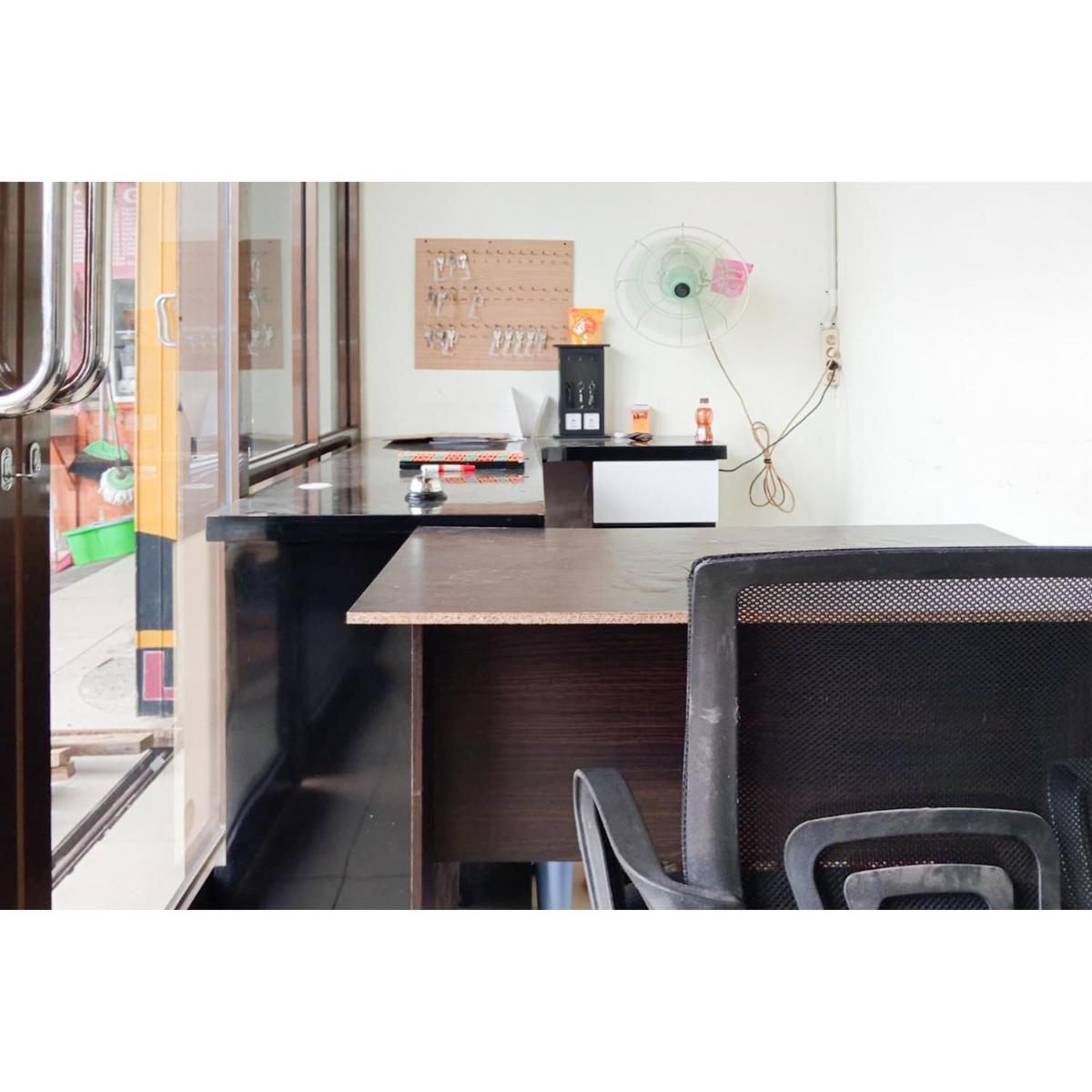 RedDoorz near Grand Tarakan Mall - Housity