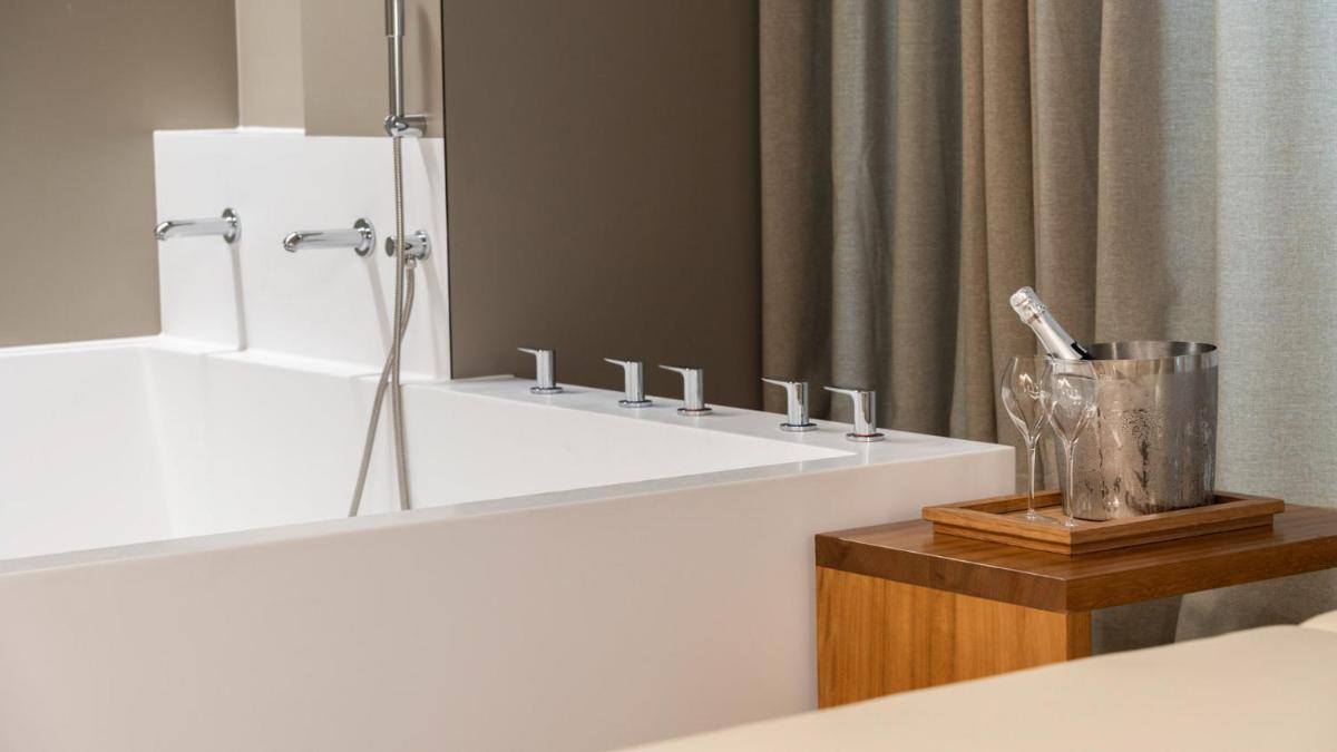 Un baño de Hotel Arima & Spa - Small Luxury Hotels