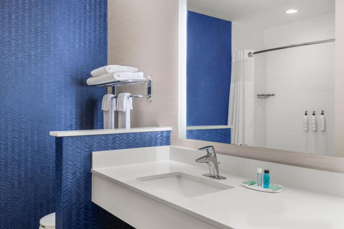 Fairfield Inn & Suites by Marriott Alexandria - Housity