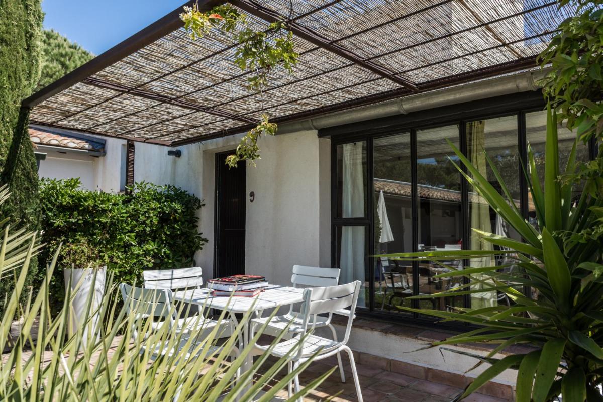 Jardin de l'établissement Oustau Camarguen Hôtel & Spa
