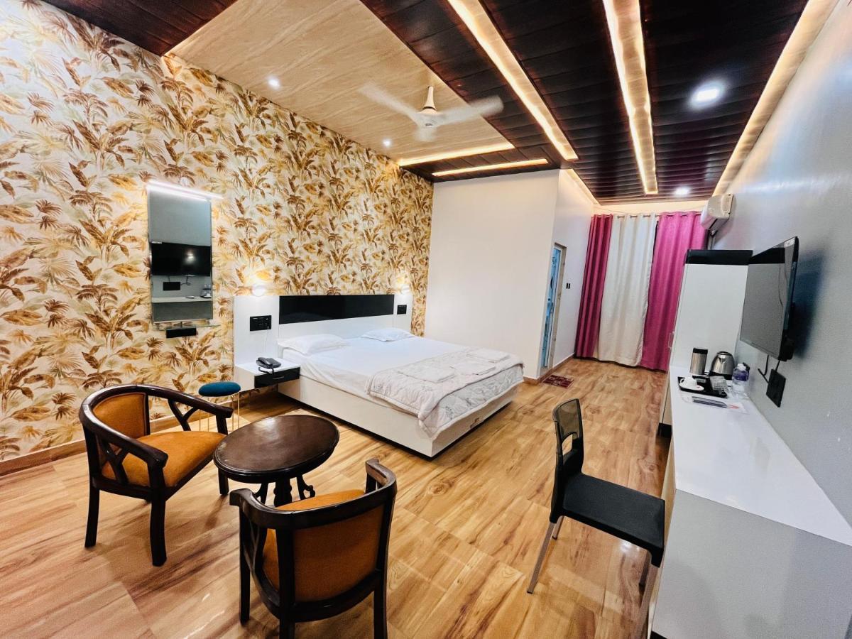 Hotel Buddha Park, Paharia, Varanasi - Housity