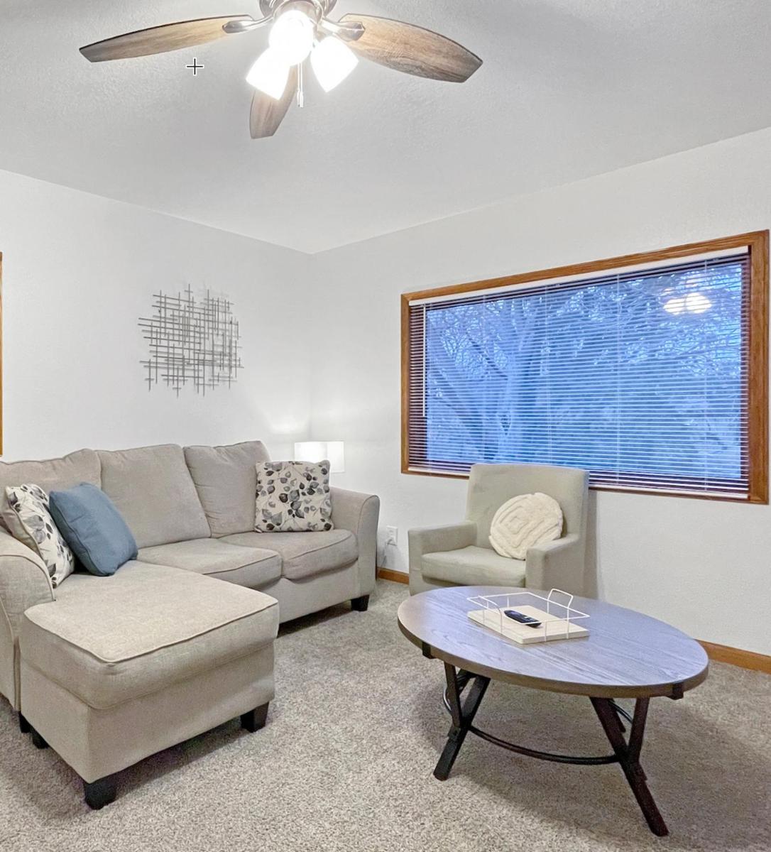 3bed Cozy House In Quiet Neighborhood - Housity