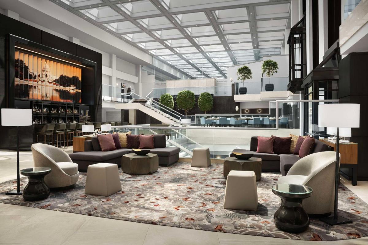 Hilton Washington DC Capitol Hill - Housity