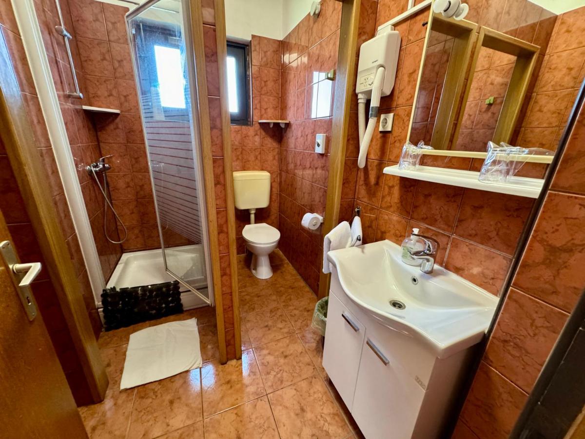 Sobe Hermelin Potok - Housity