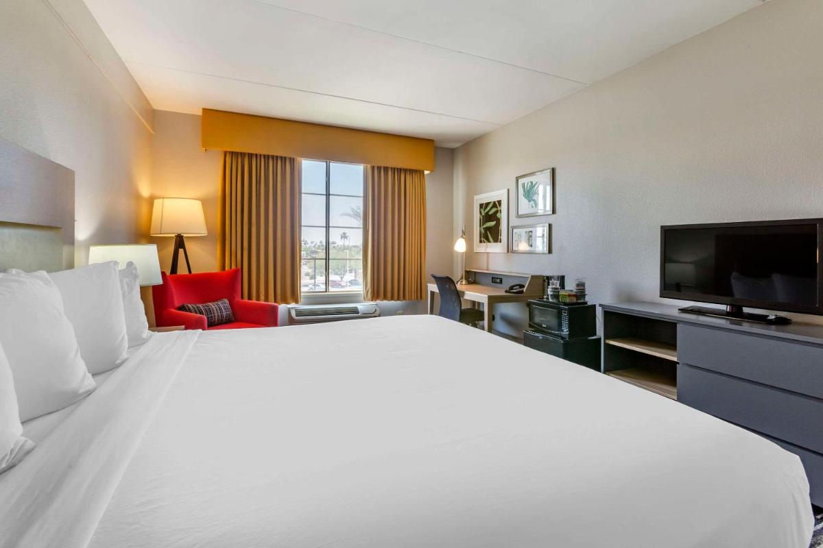 Country Inn & Suites by Radisson, Mesa, AZ - Housity