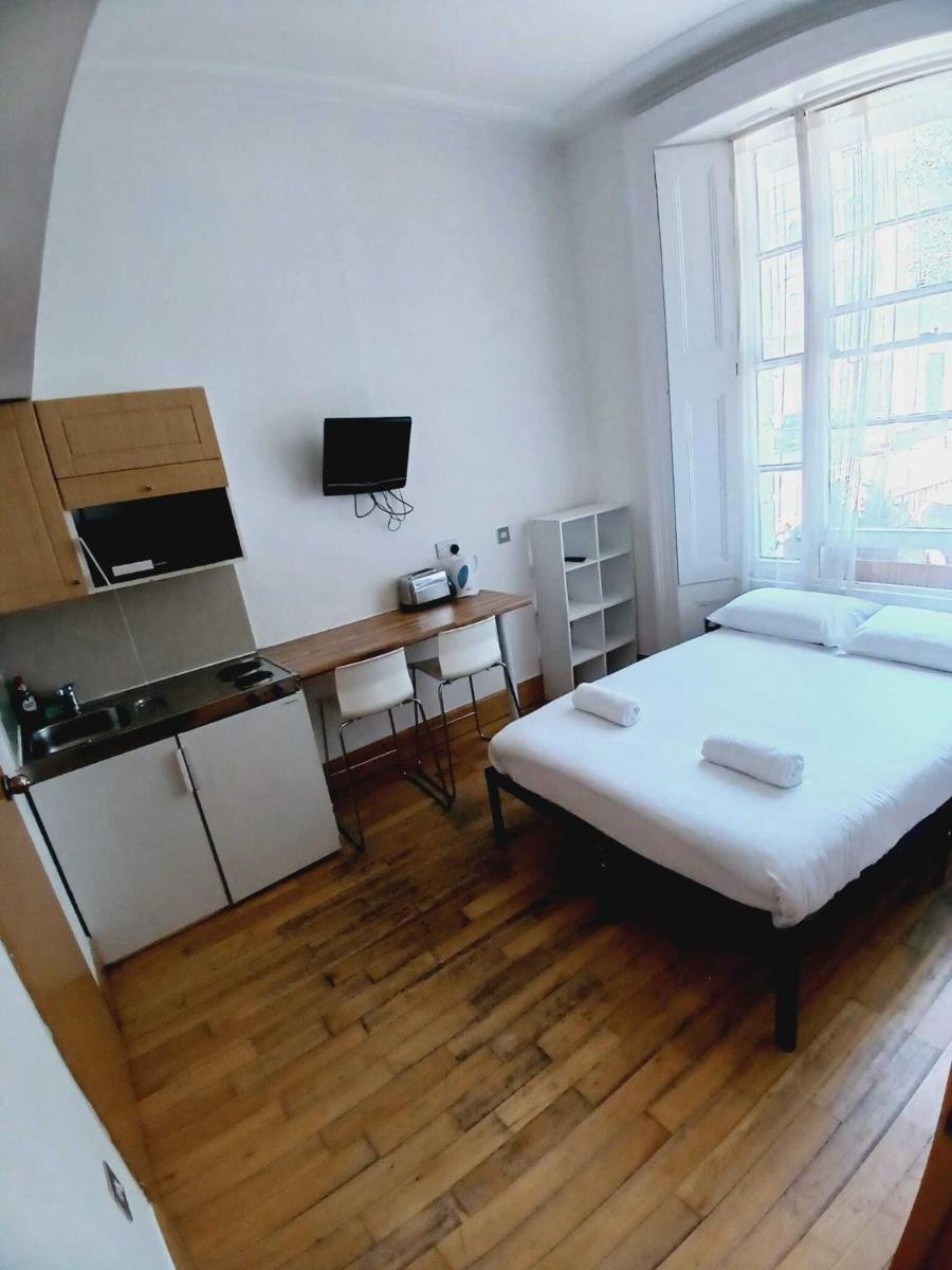 FG1- Ground Flr Flat Good for 4- Near Hyde Park - Housity