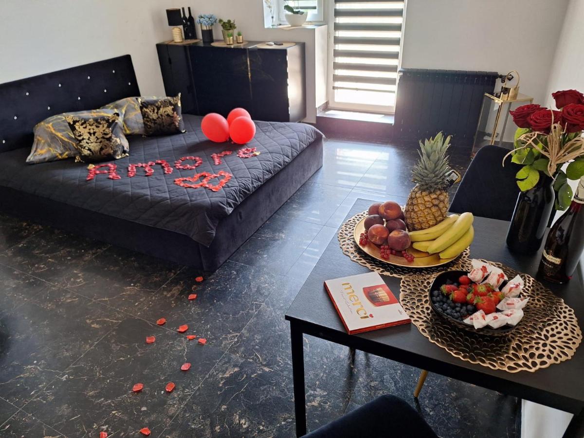 Apartament Złoty z Jacuzzi - Housity