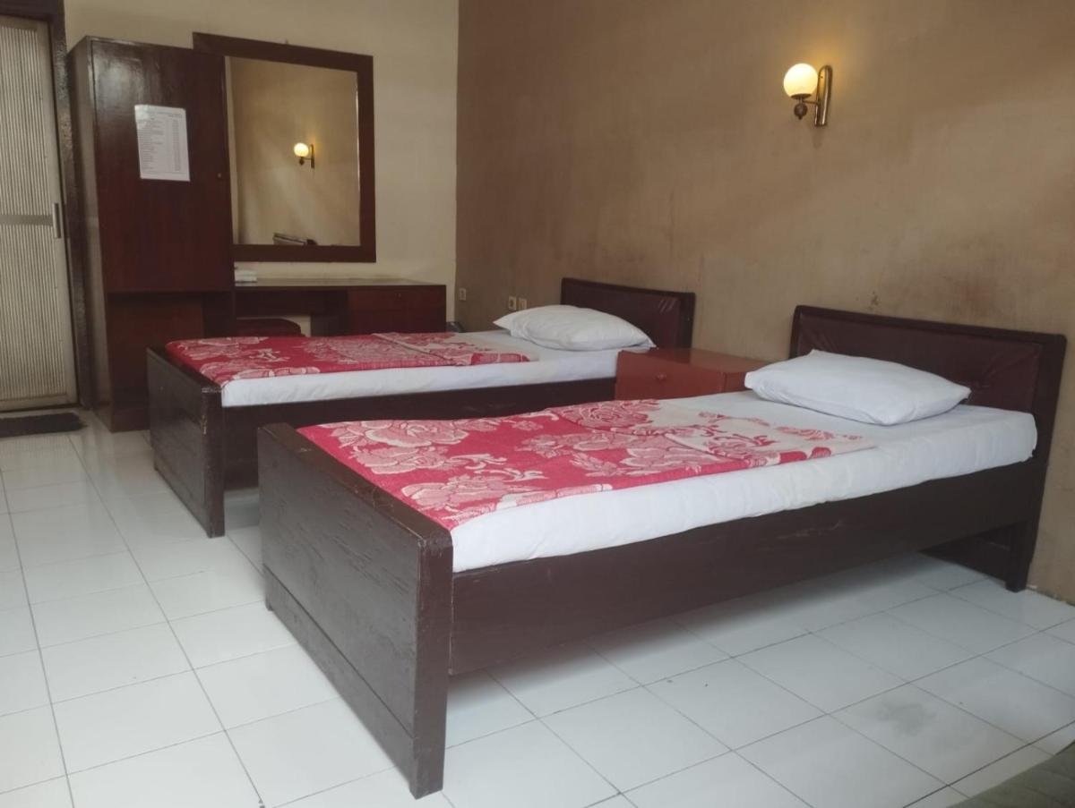 Parama Hotel - Housity