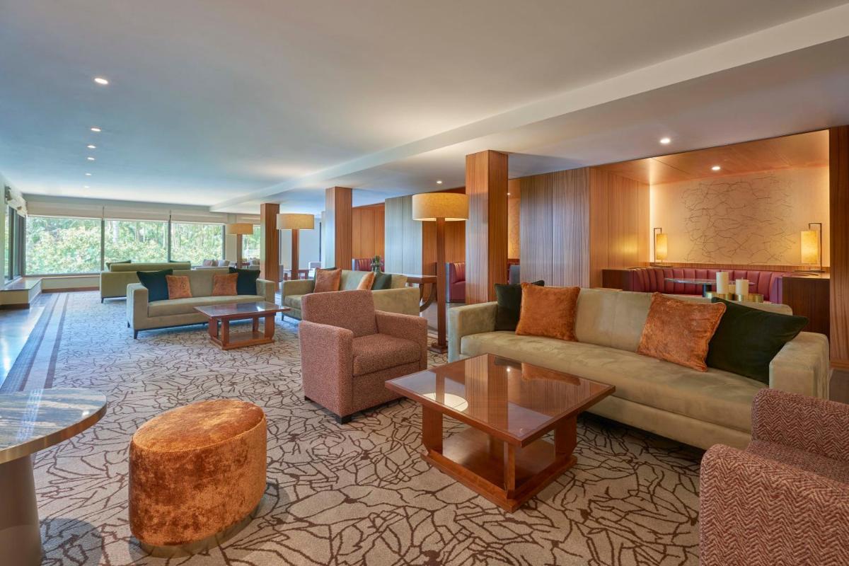 Uma área de estar em Terra Nostra Garden Hotel