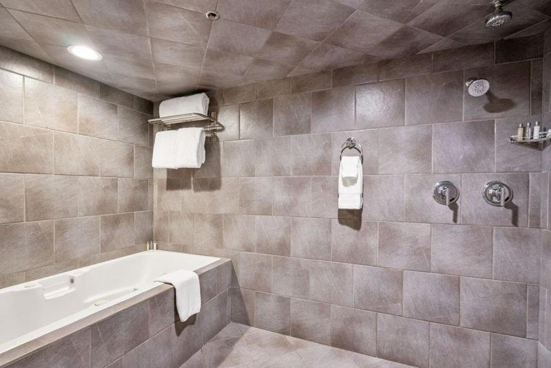 Hotel Zoso - Housity