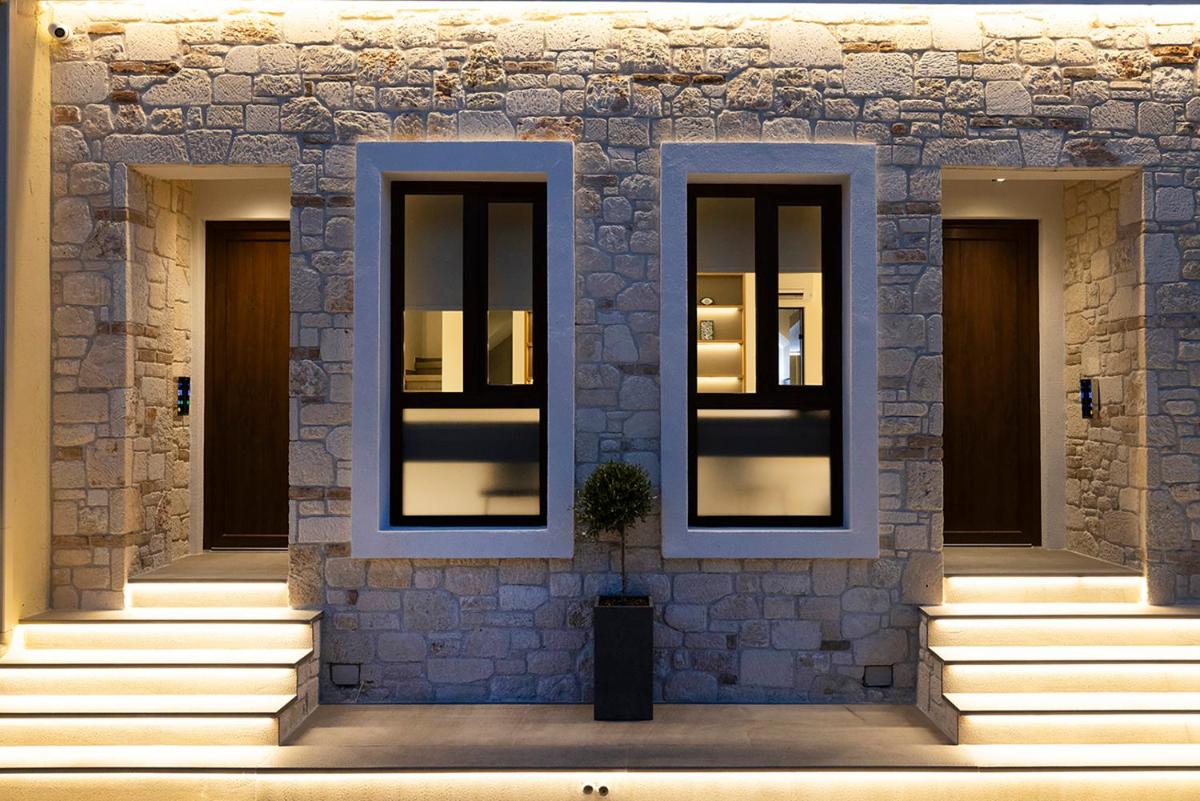 Akira Suites - Housity