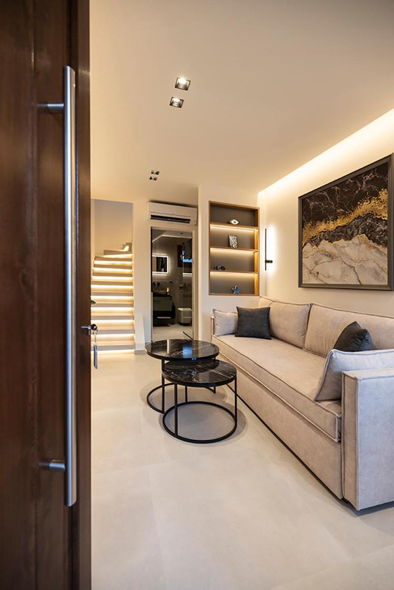Akira Suites - Housity