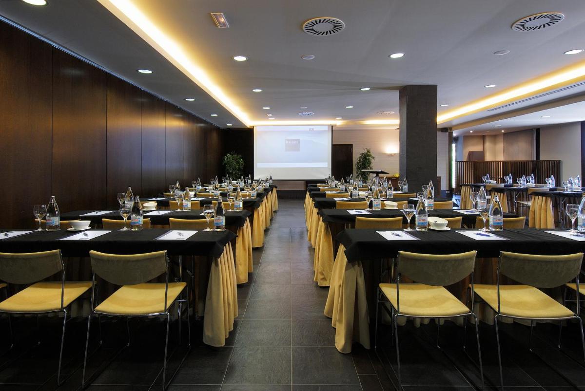 Zona business o sala de conferencias en Hotel & Spa Real Badaguás Jaca