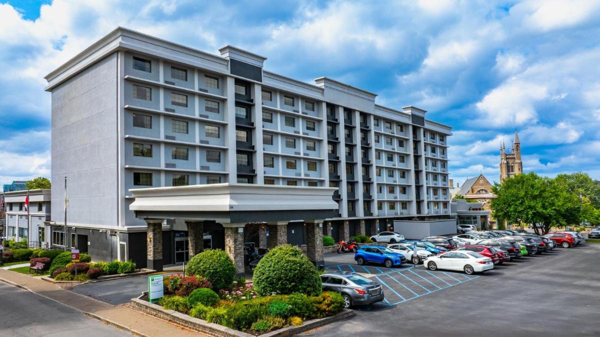 Holiday Inn Niagara Falls State Park Entry, an IHG Hotel - Housity