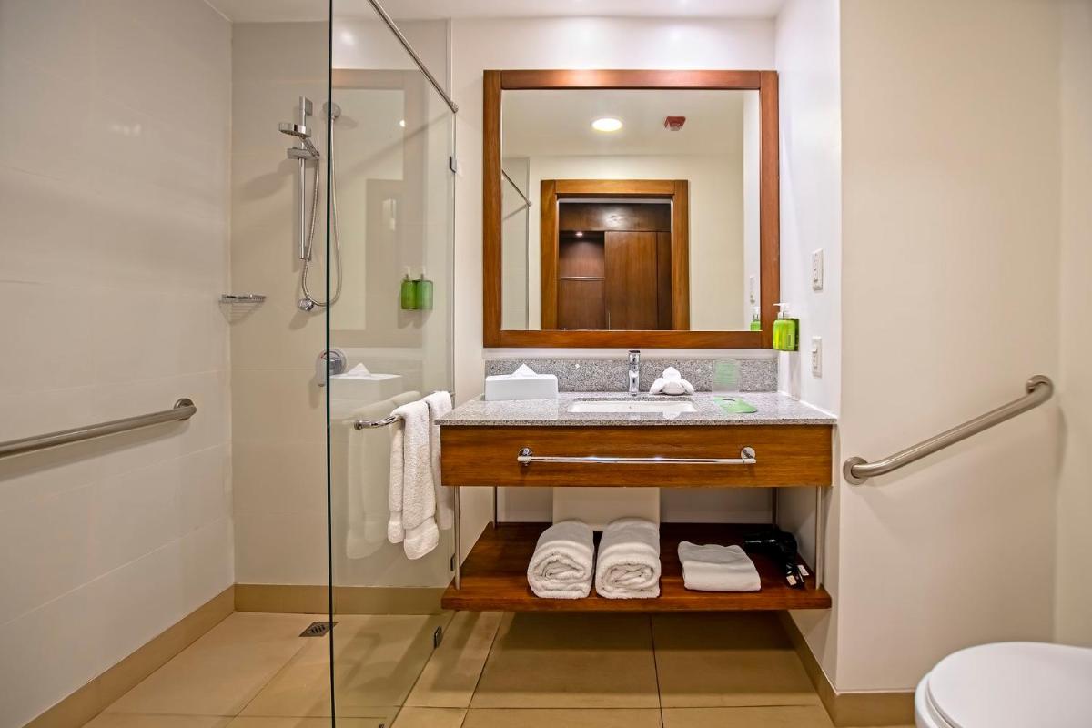 Holiday Inn Guayaquil Airport, an IHG Hotel - Housity