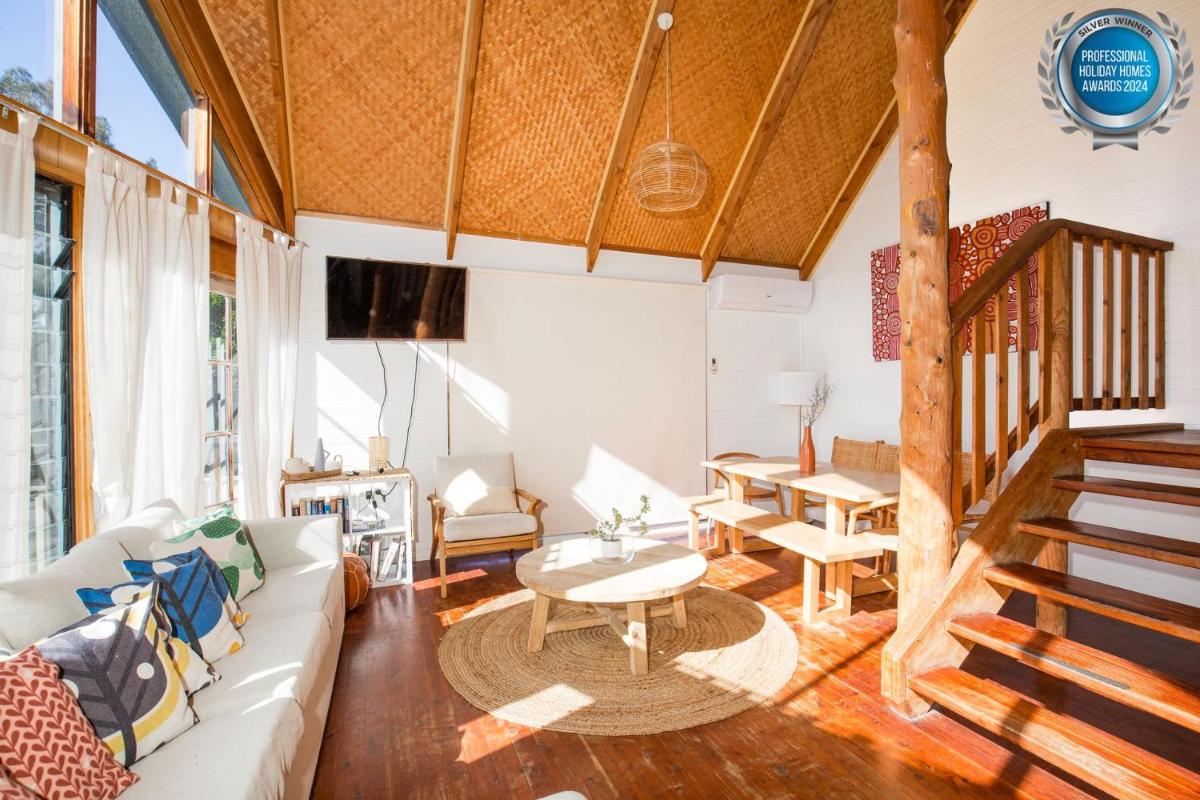 The Treehouse Pet Friendly 2 Mins Walk to Beach - Housity