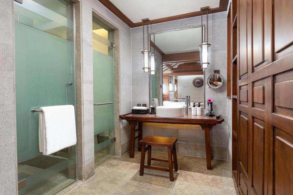 InterContinental Lijiang Ancient Town Resort, an IHG Hotel - Housity
