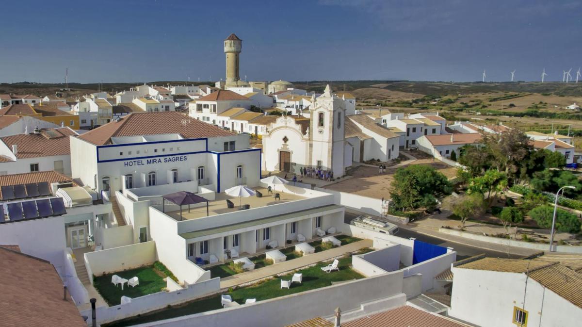 Uma vista aérea de Hotel Mira Sagres