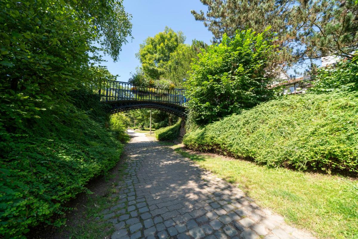 Jardin de l'établissement Hôtel du Parc, Restaurant, Spa & Wellness