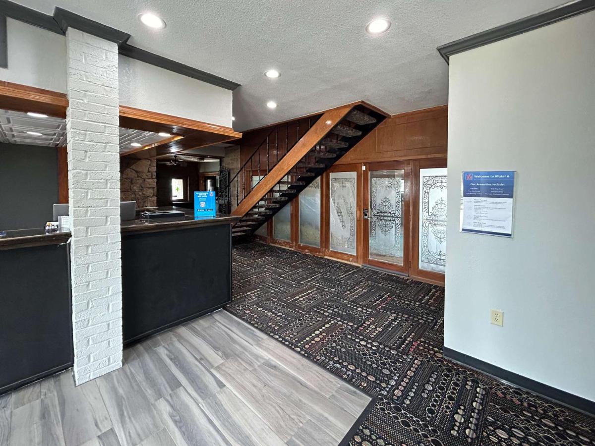 Motel 6 Ada OK - Housity