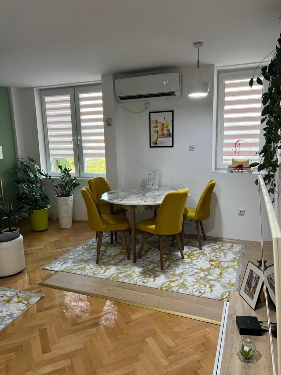 The Goldie Apartment - Housity