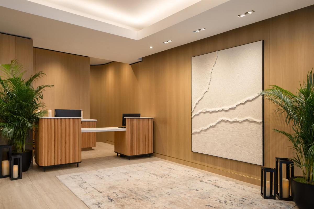 Aura Hotel Times Square Newly Renovated - Housity