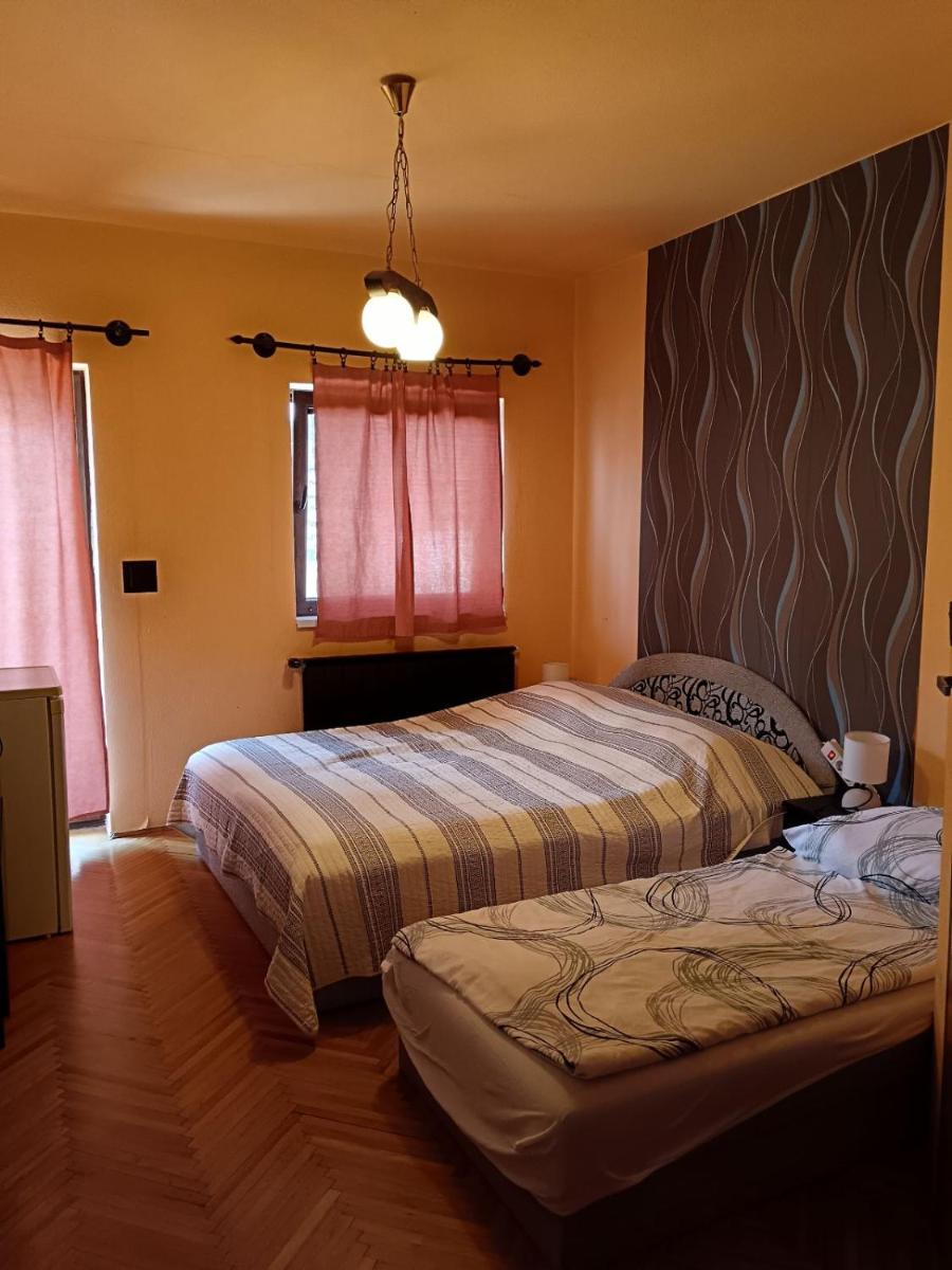 Szuzanna Fenyves Panzió - Housity