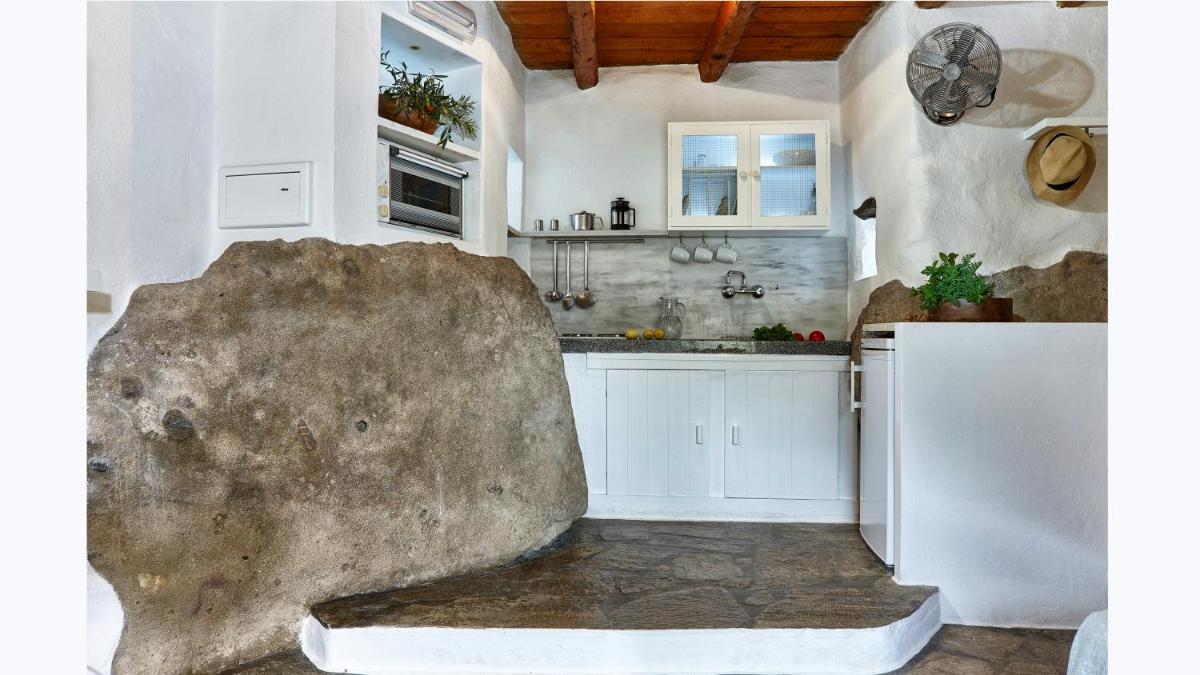 White River Cottages - rustic minimalist holiday houses - Housity