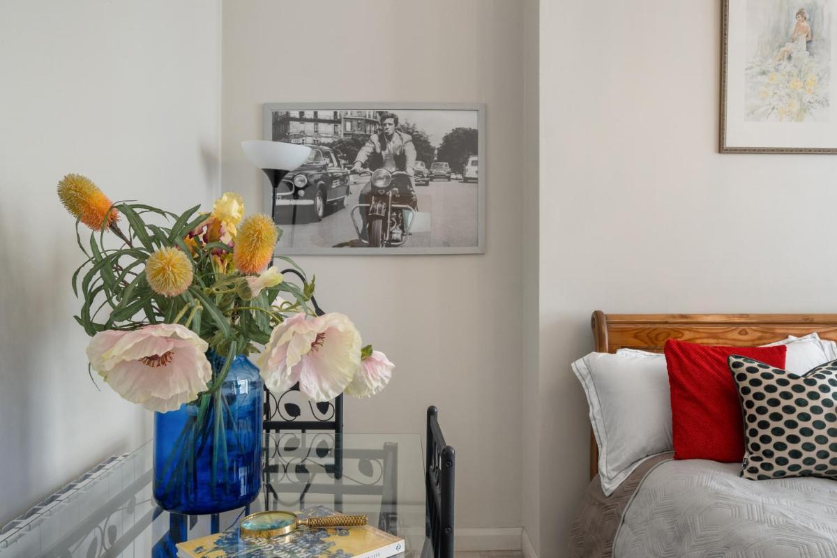 Modern Studio Apartment - Housity