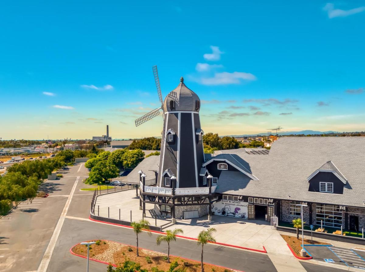 Carlsbad by the Sea Hotel - Housity