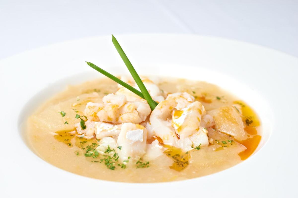 Comida en o cerca de este hotel
