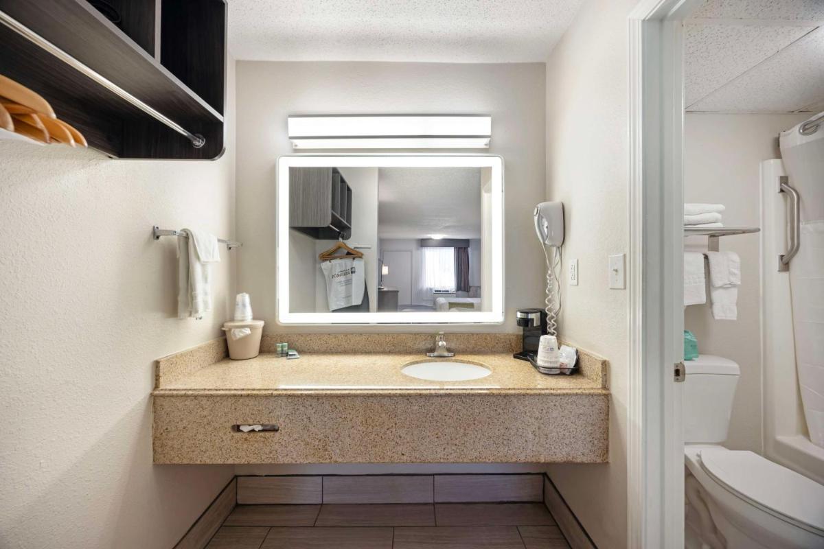 Best Western Dickson - Housity