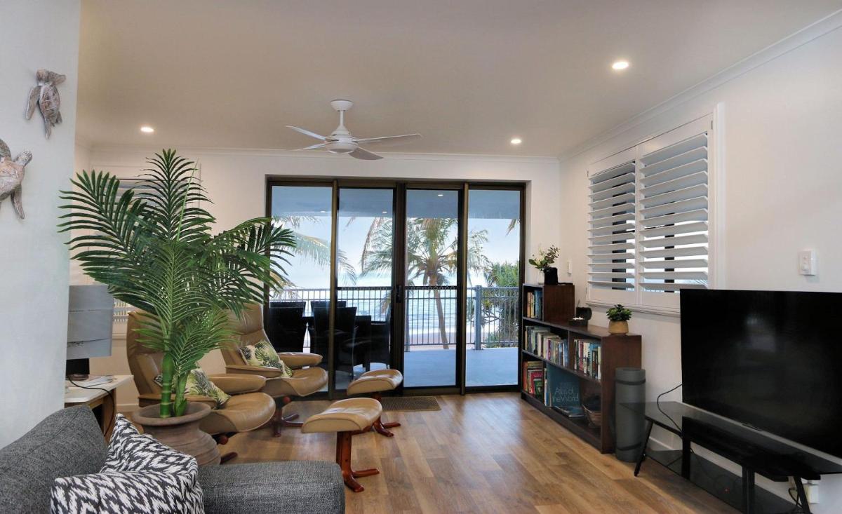 Horizons Unit 4 Beachfront Unit - Housity