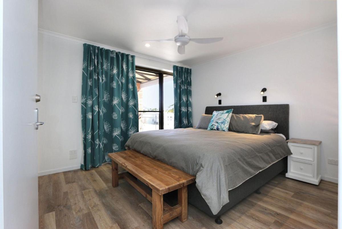 Horizons Unit 4 Beachfront Unit - Housity