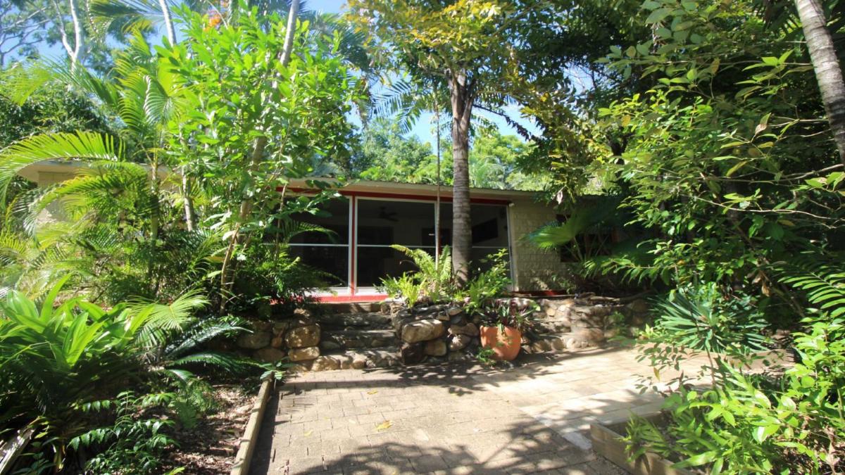 Moana Cottage, Stroll To Horseshoe Bay Beachfront - Housity