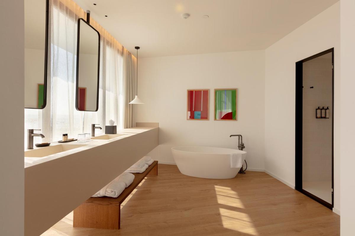 Un baño de Elisabeth by the Sea Hotel
