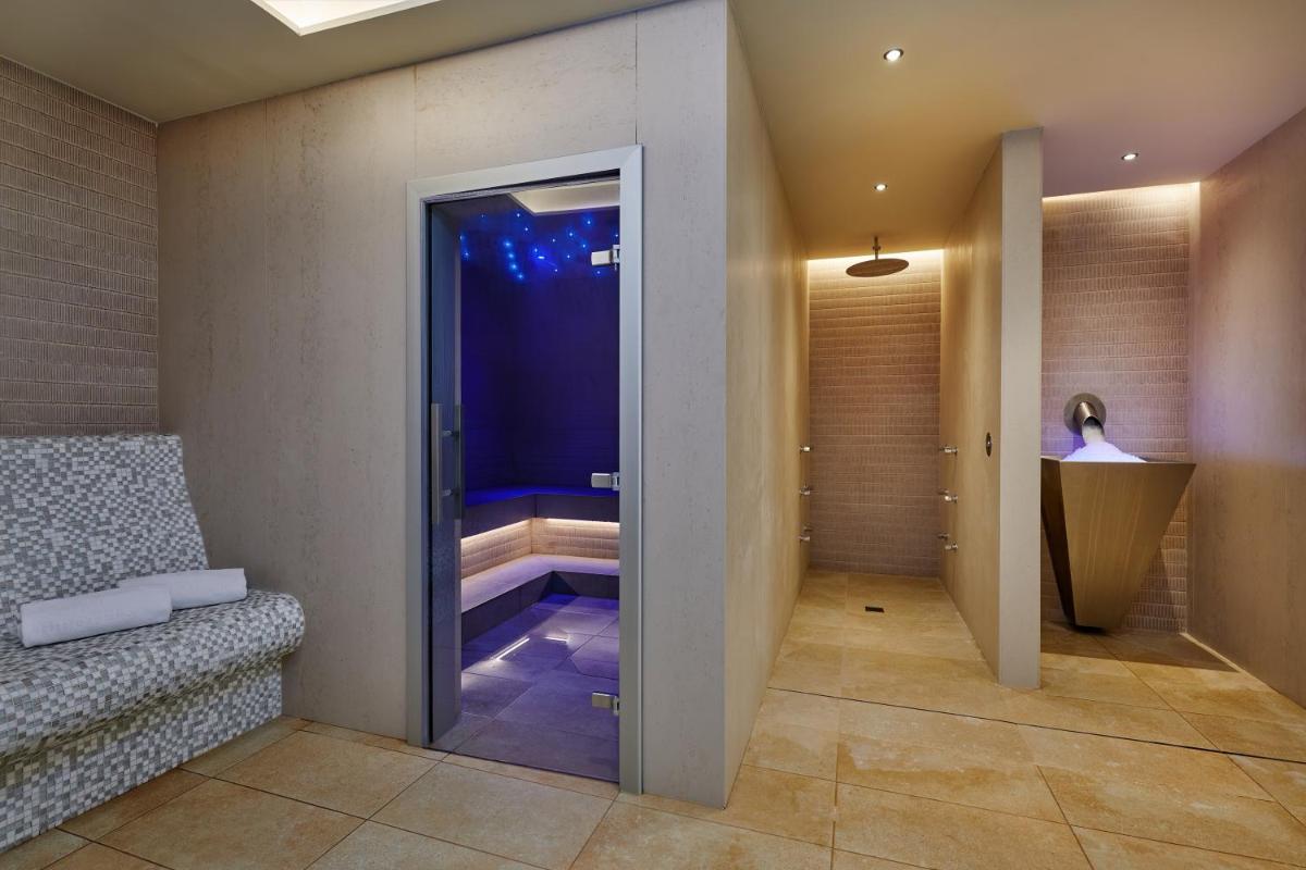 Un baño de Hipotels Flamenco