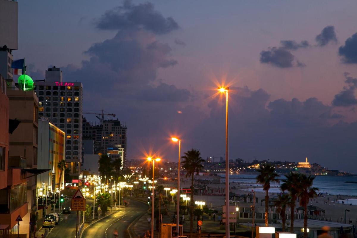 Chic Apartments by the Beach - Housity