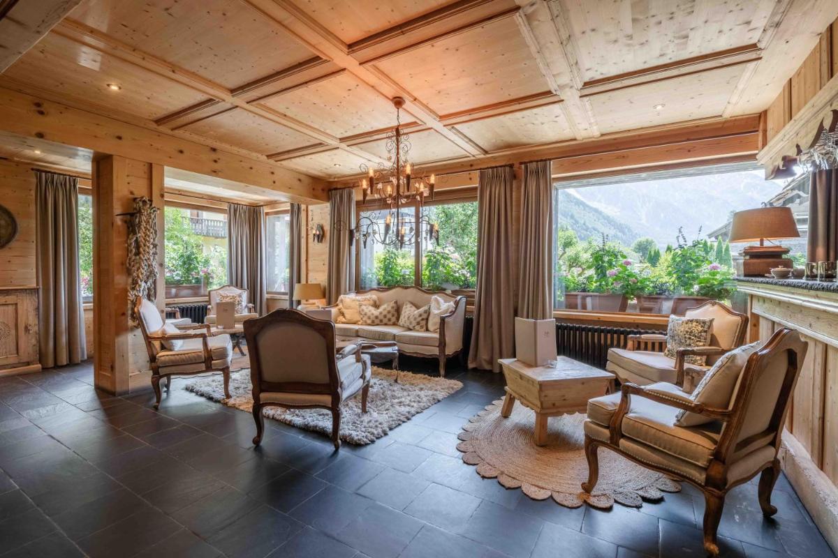 Coin salon dans l'établissement Chalet-Hôtel Hermitage