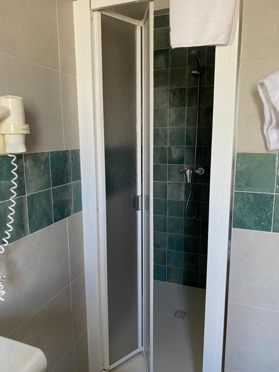 Un baño de Hotel Planas