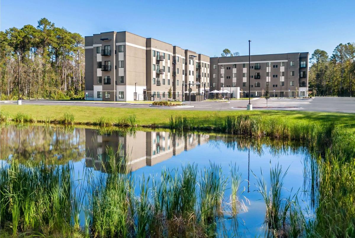WaterWalk Extended Stay by Wyndham Jacksonville Deerwood Pk - Hizvo