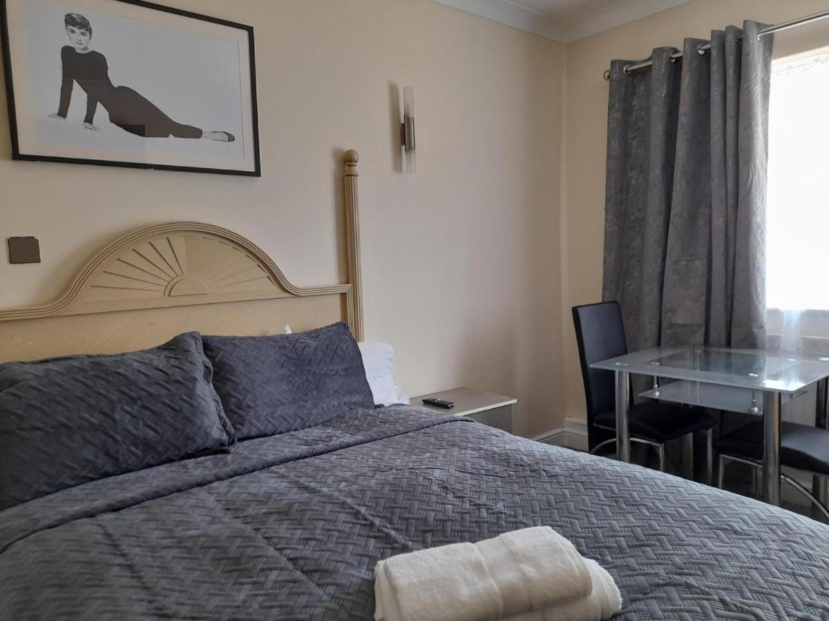 Osterley Park Group Ltd Osterley Park Hotel - Housity