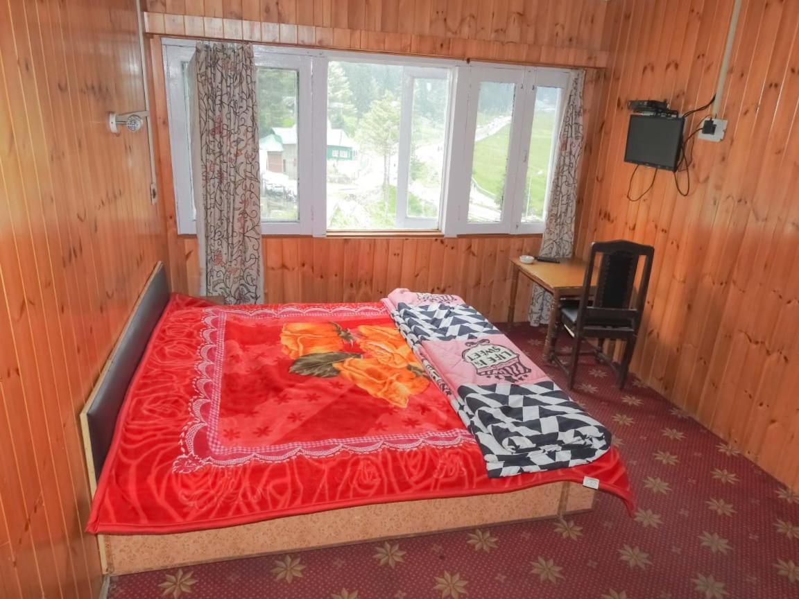 Yemberzal Hotel & Restaurant Gulmarg - Housity