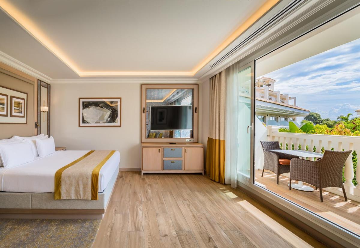 Una televisión o centro de entretenimiento en Barceló la Nucía Hills