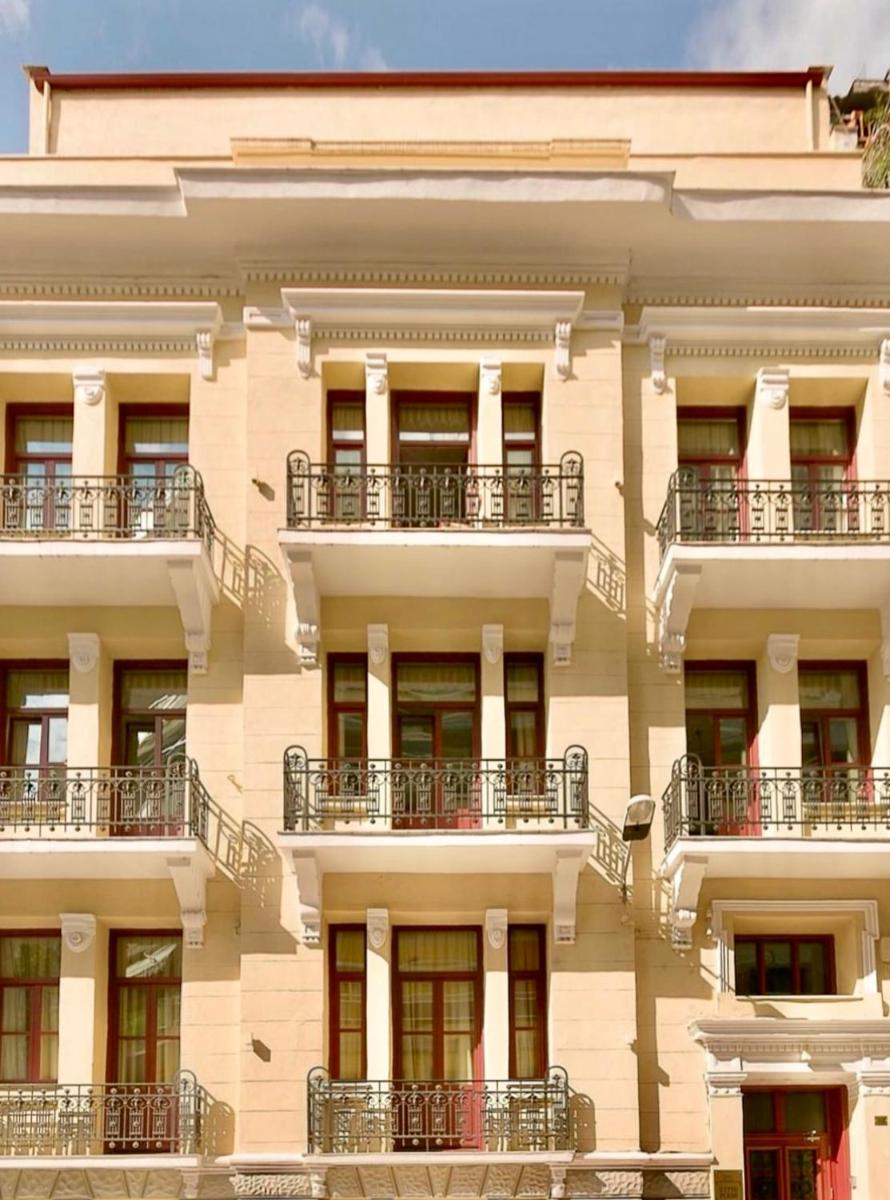 Gatto Perso Luxury Studio Apartments - Housity