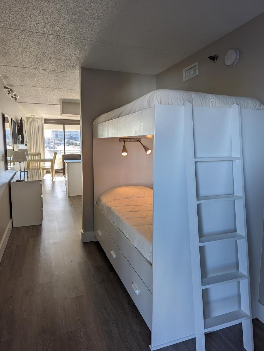 Harbor Inn - Housity